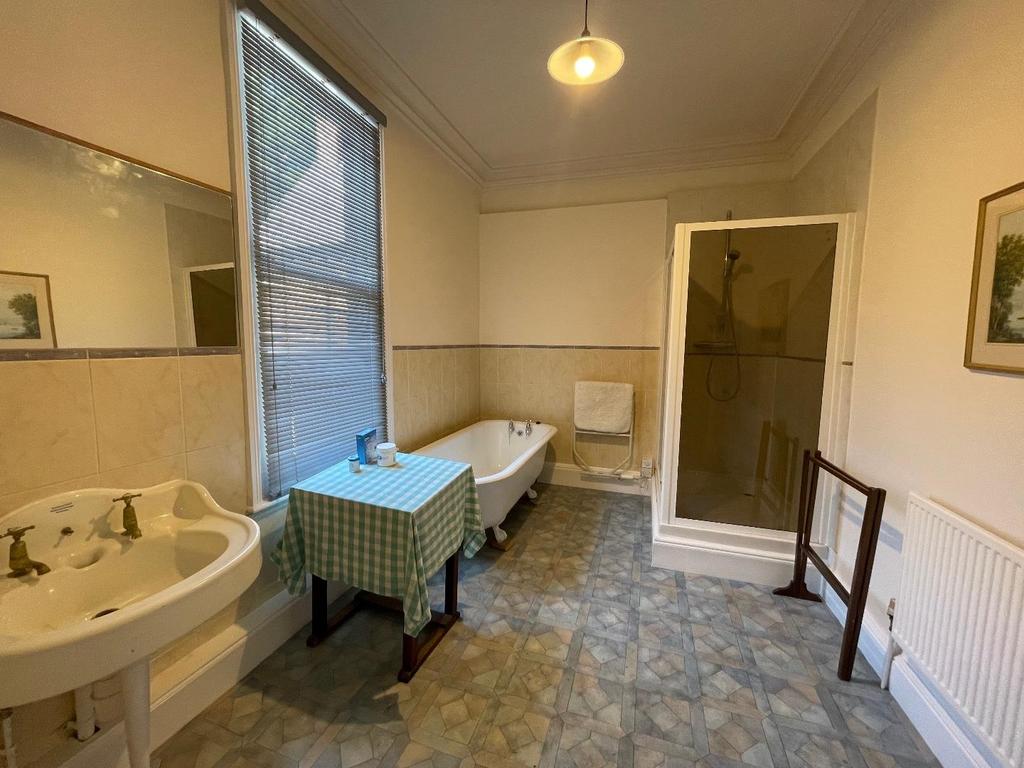 Family bathroom