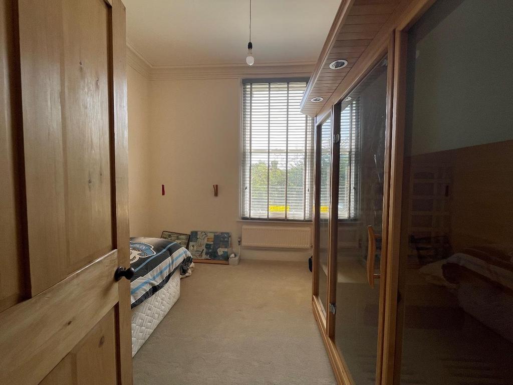 Bedroom six/office