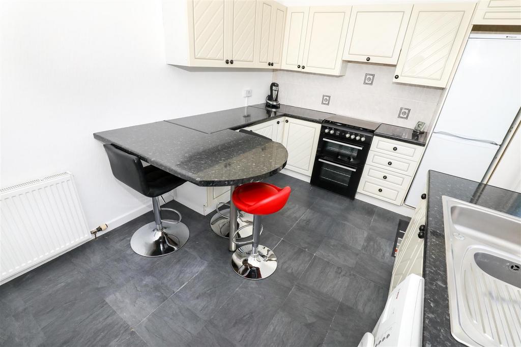 Foulford Street, Cowdenbeath 2 bed semidetached house £114,000