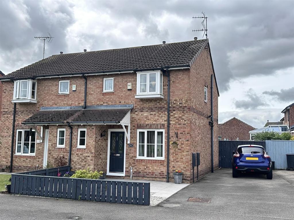Darrowby Drive, Darlington 3 bed semidetached house for sale £179,950