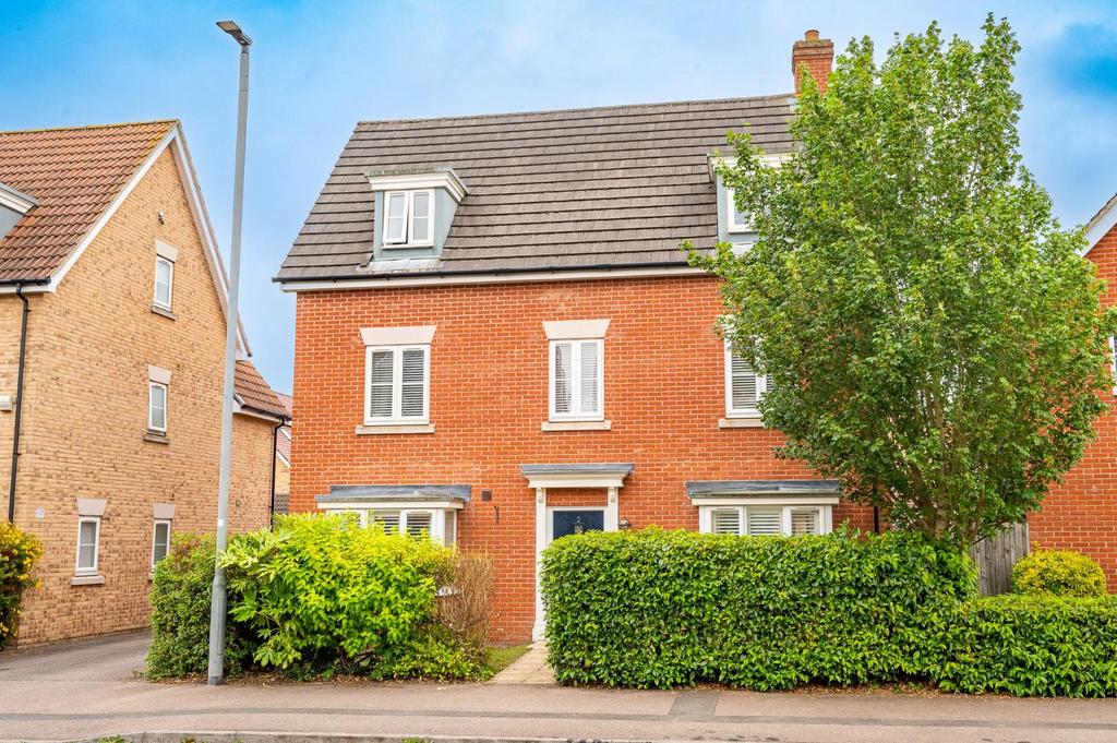 Gilders Road, Little Canfield, Dunmow 5 bed detached house £650,000