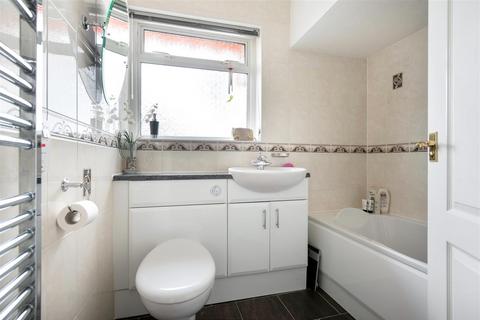 26 Elm Avenue, Chattenden, Rochester, ME3 8LZ