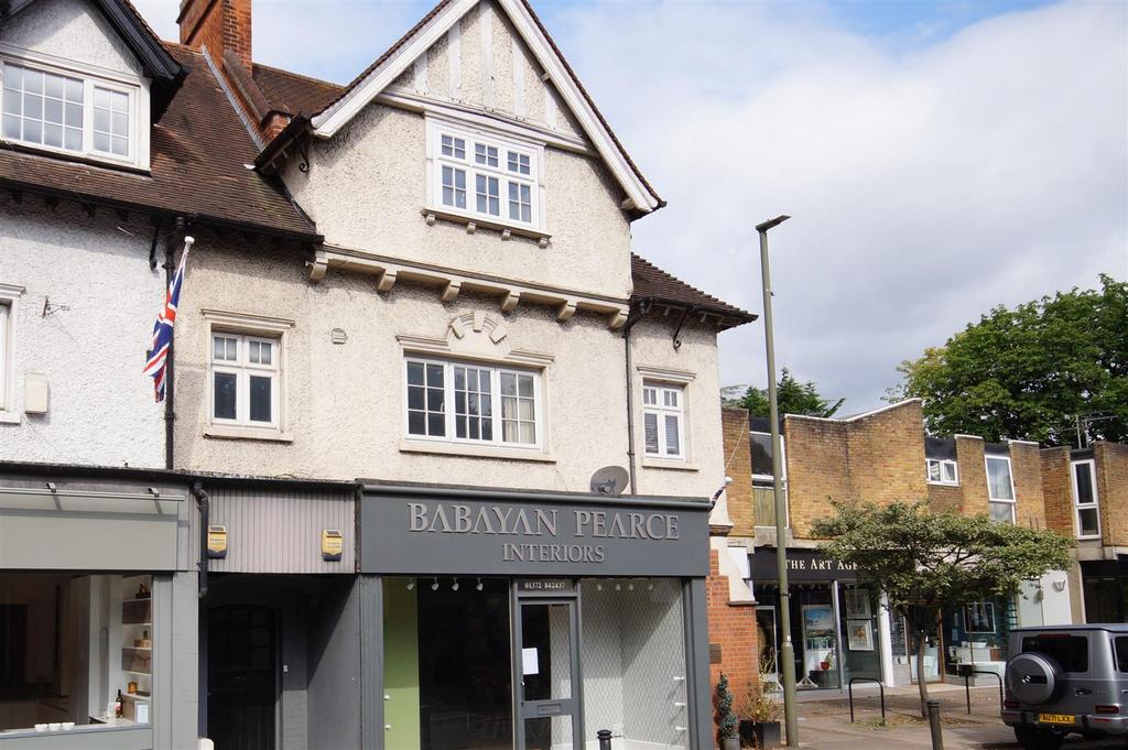High Street, Oxshott 1 bed apartment £1,000 pcm (£231 pw)