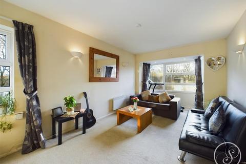 2 bedroom flat for sale, Robinwood Court, Leeds