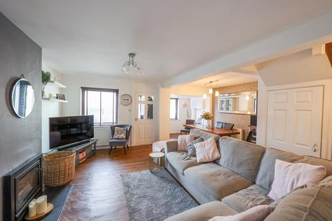 4 Mayfield Close, St Austell, PL25 3PD