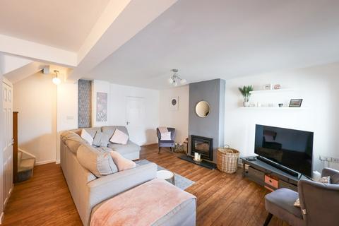 4 Mayfield Close, St Austell, PL25 3PD