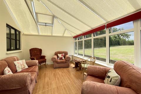 8 Aish Park, Shebbear, Beaworthy, EX21 5QL