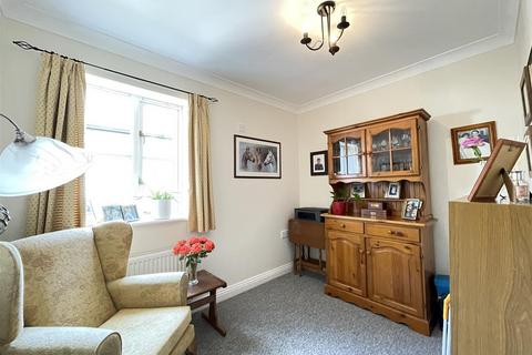 8 Aish Park, Shebbear, Beaworthy, EX21 5QL