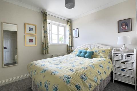 8 Aish Park, Shebbear, Beaworthy, EX21 5QL