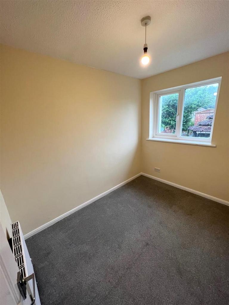 Elizabeth Close, Ivybridge 3 bed house £1,000 pcm (£231 pw)