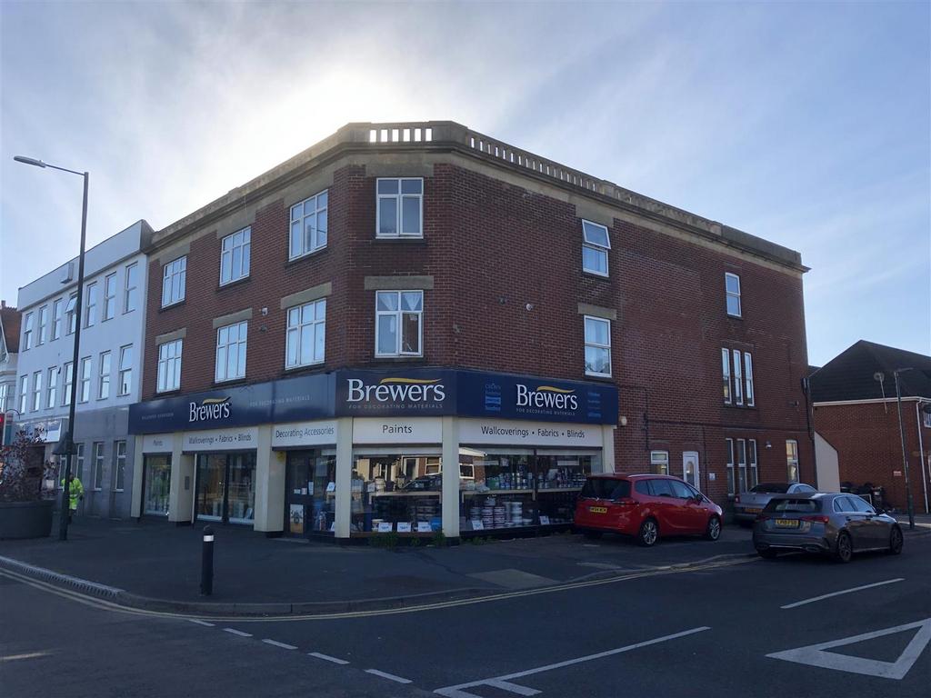 Holdenhurst Road, Bournemouth 1 bed flat £750 pcm (£173 pw)