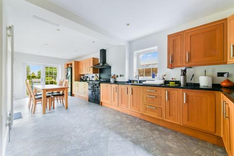 12 Burgh Wood, Banstead, SM7 1EP