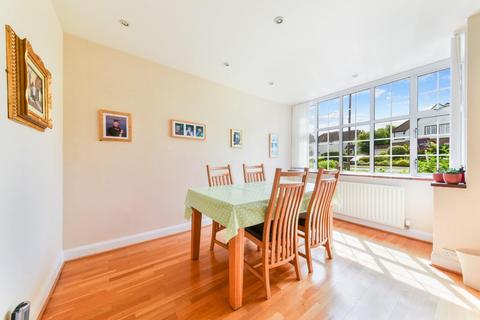 12 Burgh Wood, Banstead, SM7 1EP