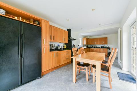 12 Burgh Wood, Banstead, SM7 1EP