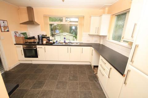 39 Springdale Crescent, Bradford, BD10 9QR