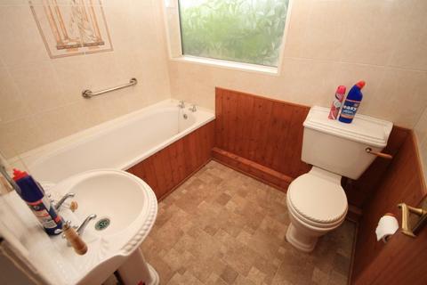 39 Springdale Crescent, Bradford, BD10 9QR