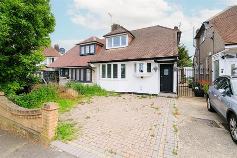 3 bedroom semi-detached bungalow for sale - Priory Avenue, Chingford