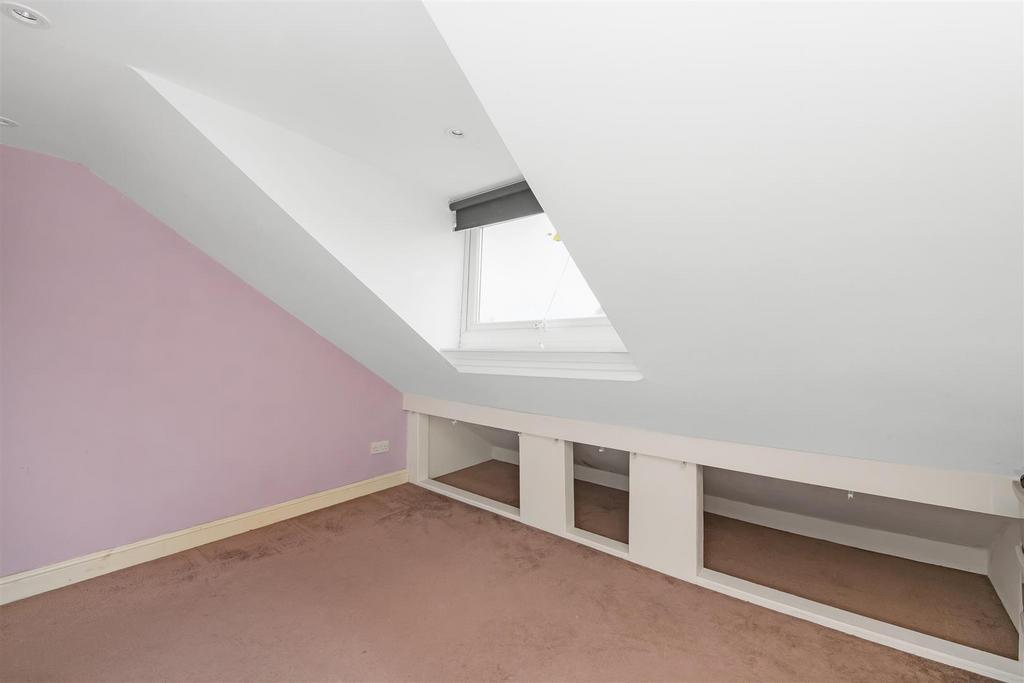 Bedroom 4 (loft)