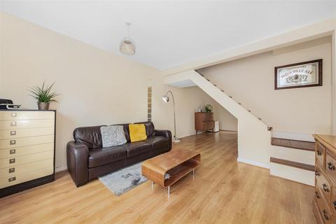 12 Acacia Road, Beckenham, BR3 4HU