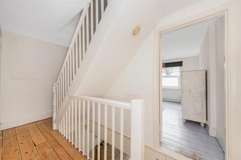 12 Acacia Road, Beckenham, BR3 4HU