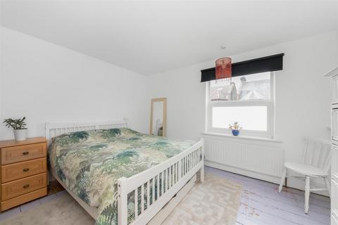 12 Acacia Road, Beckenham, BR3 4HU