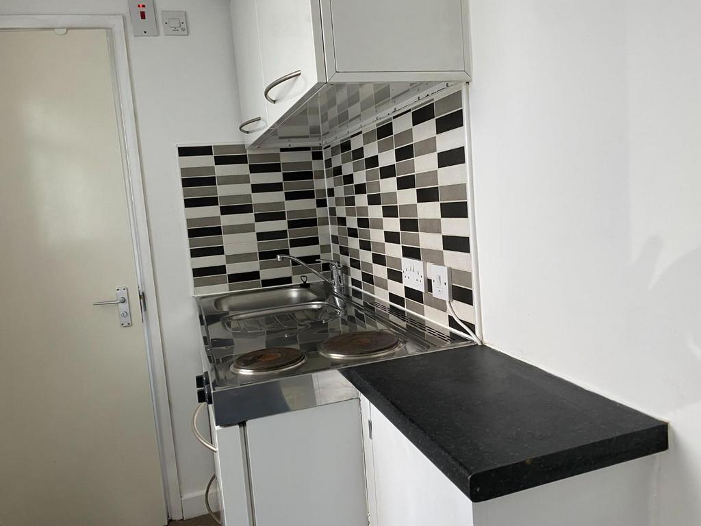 Flat 1a - 7.jpg