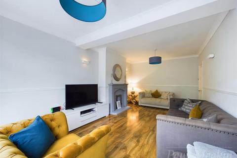 1 Crossways, South Croydon, CR2 8JP