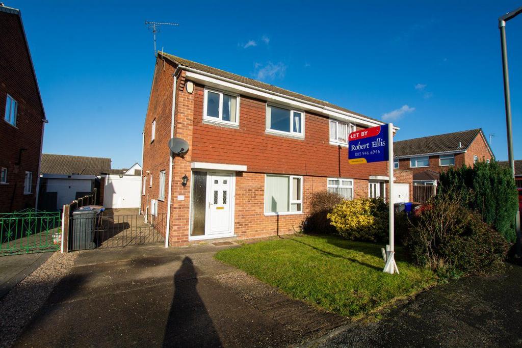 Calderdale Drive, Long Eaton, NG10 3PP 3 bed semidetached house £850