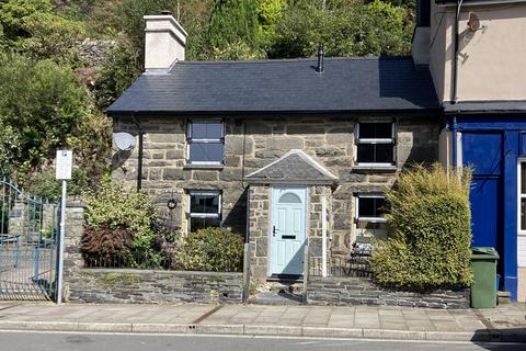 3 bedroom end of terrace house for sale, Church Street, Blaenau Ffestiniog