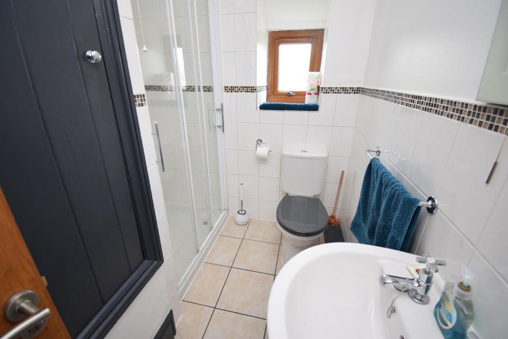 Bathroom.JPG