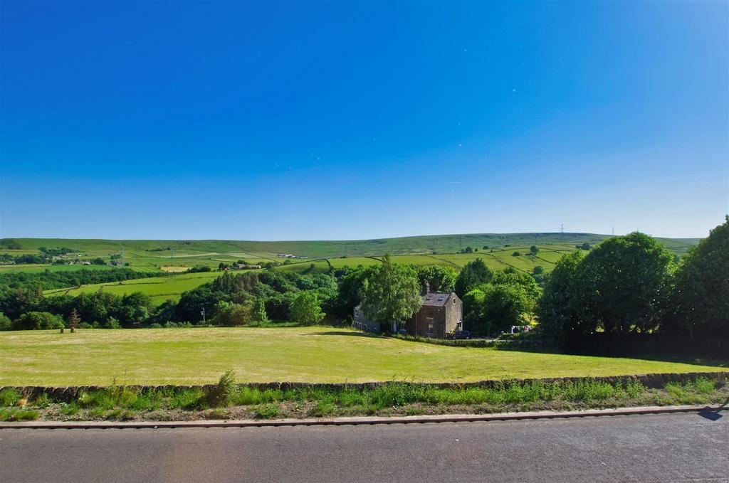 Rochdale Road, Ripponden, Sowerby Bridge 2 bed townhouse for sale £