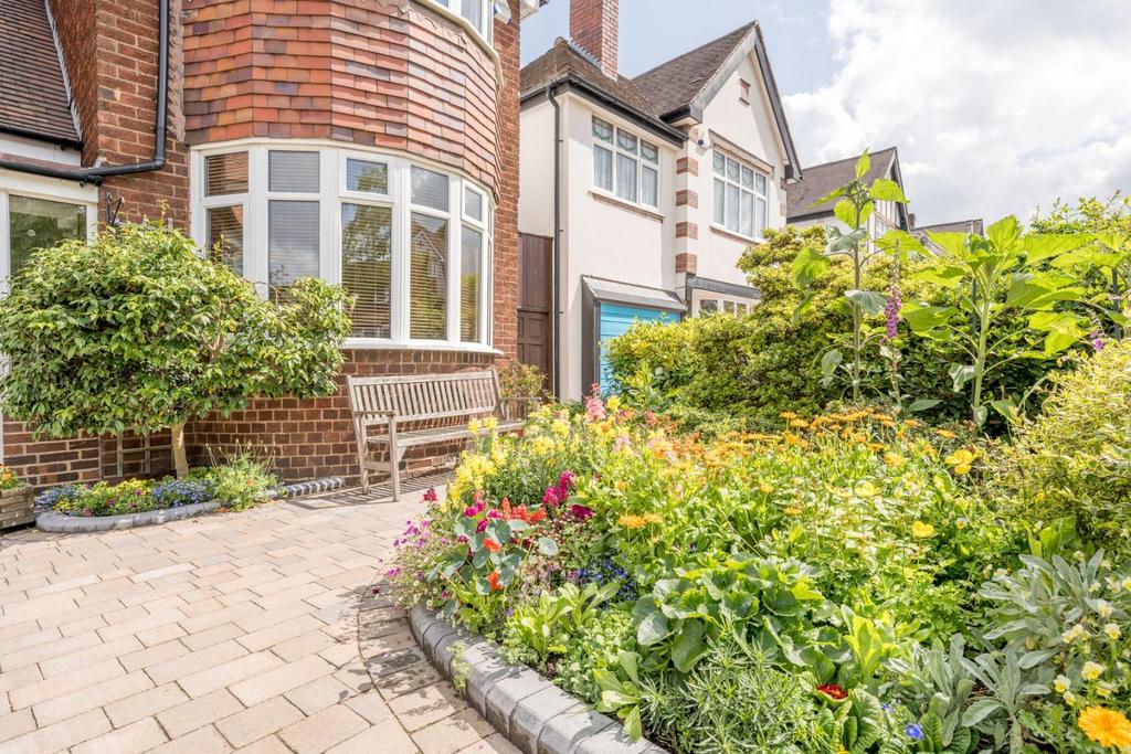 Front Garden 1