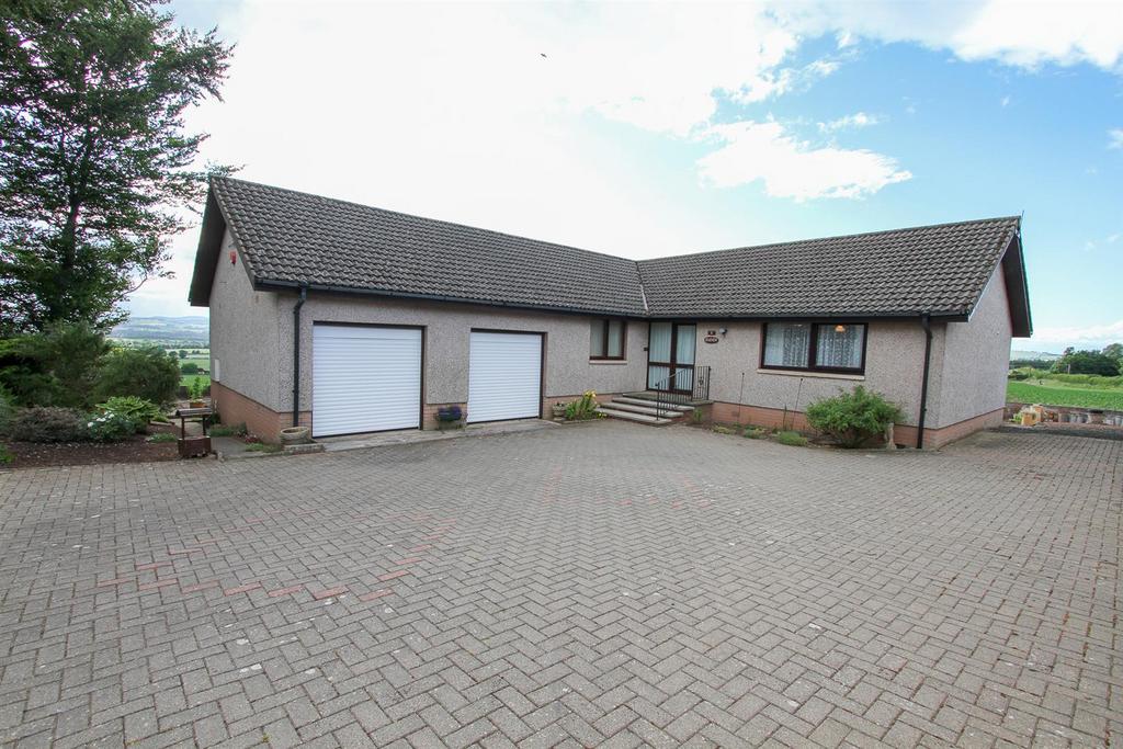 Braeview, 3 Carter's Way, Chirnside, Duns 3 bed detached bungalow for