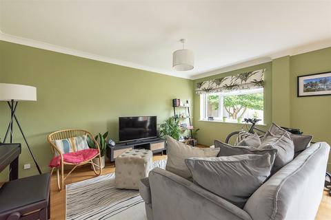 3 Barrons Row, Harpenden, AL5 1SD
