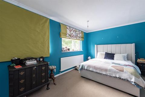 3 Barrons Row, Harpenden, AL5 1SD