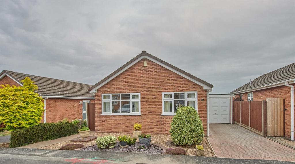 Sutton Close, Hinckley 2 bed detached bungalow for sale £280,000