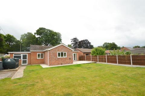 3 bedroom detached bungalow for sale - The Avenue, West Felton, Shrewsbury