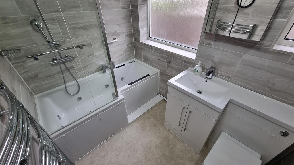 Modern bathroom