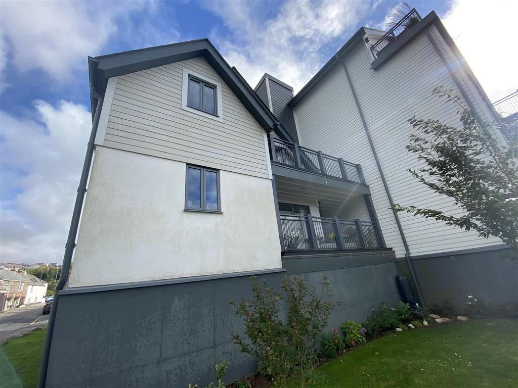 Bradfords Quay, Wadebridge, PL27 2 bed apartment £975 pcm (£225 pw)