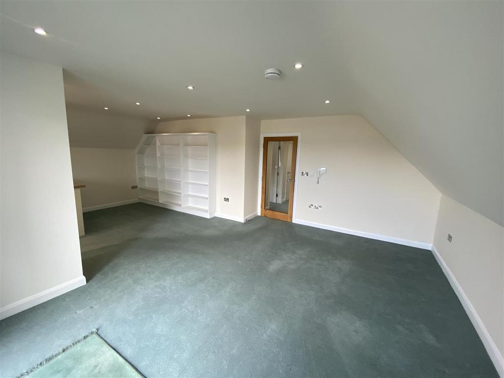 Bradfords Quay, Wadebridge, PL27 2 bed apartment £975 pcm (£225 pw)