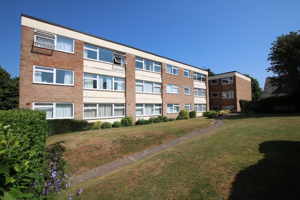 WINDFIELD, LEATHERHEAD KT22 2 bed apartment £265,000