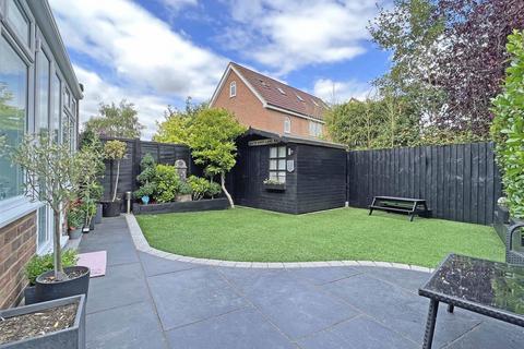 53 Hidcote Way, Great Notley, Braintree, CM77 7XT