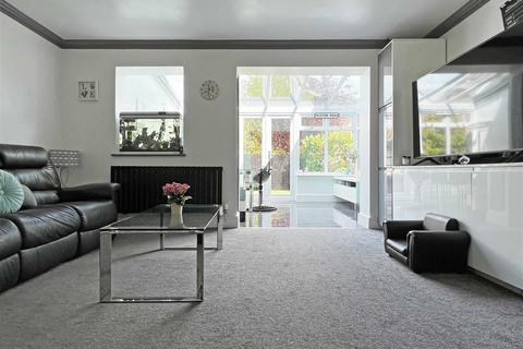 53 Hidcote Way, Great Notley, Braintree, CM77 7XT