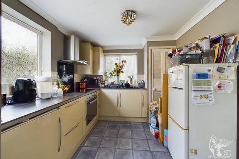 3 bedroom maisonette for sale - Peartree Close, South Ockendon