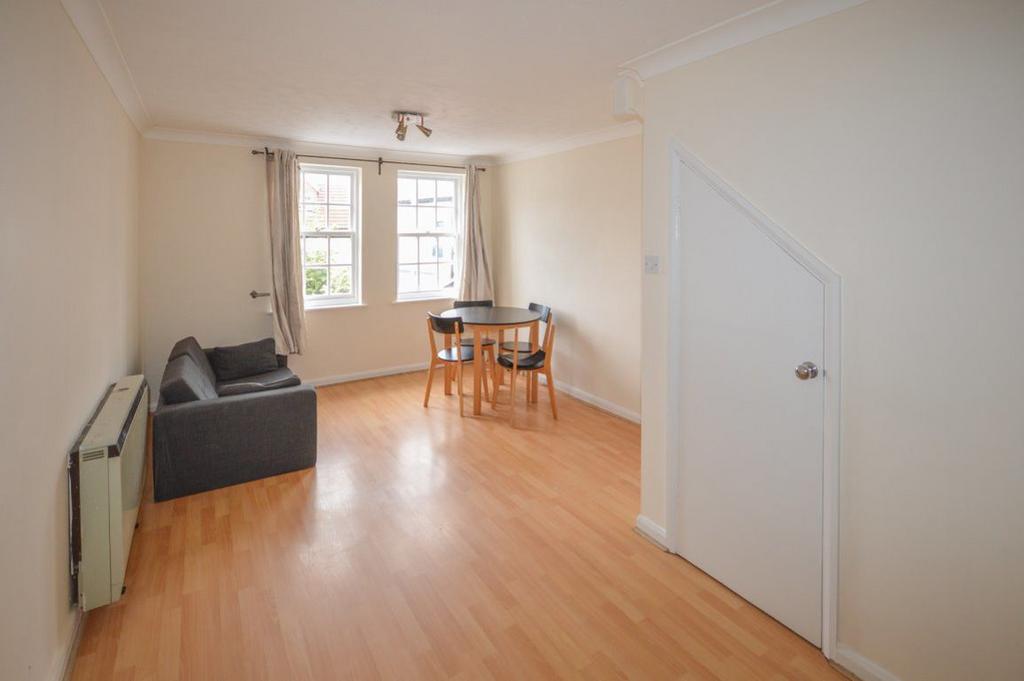 Newtown Road, Stortford 1 bed apartment £925 pcm (£213 pw)