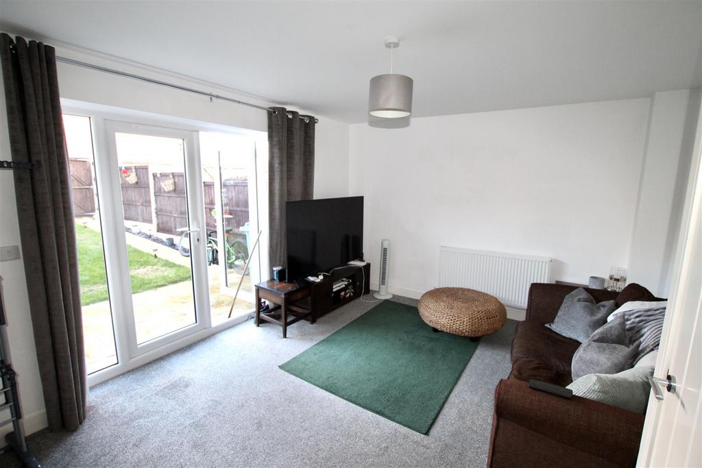 Awsworth Road, Ilkeston, Erewash 2 bed terraced house £900 pcm (£208 pw)