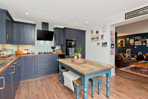 9 Cuillin Terrace, Inchture, Perth, PH14 9RZ