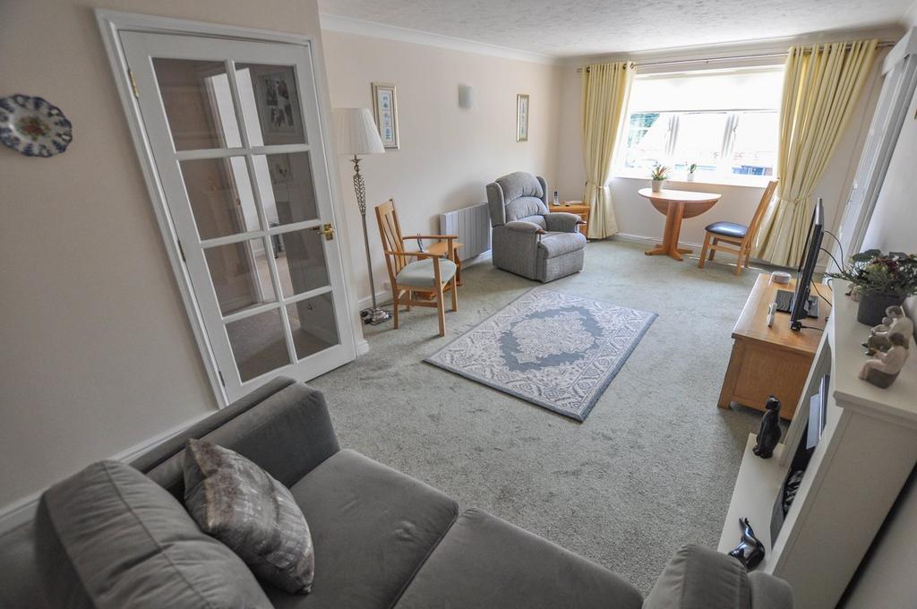 Poole Road, Wimborne, BH21 2 bed retirement property for sale £135,000