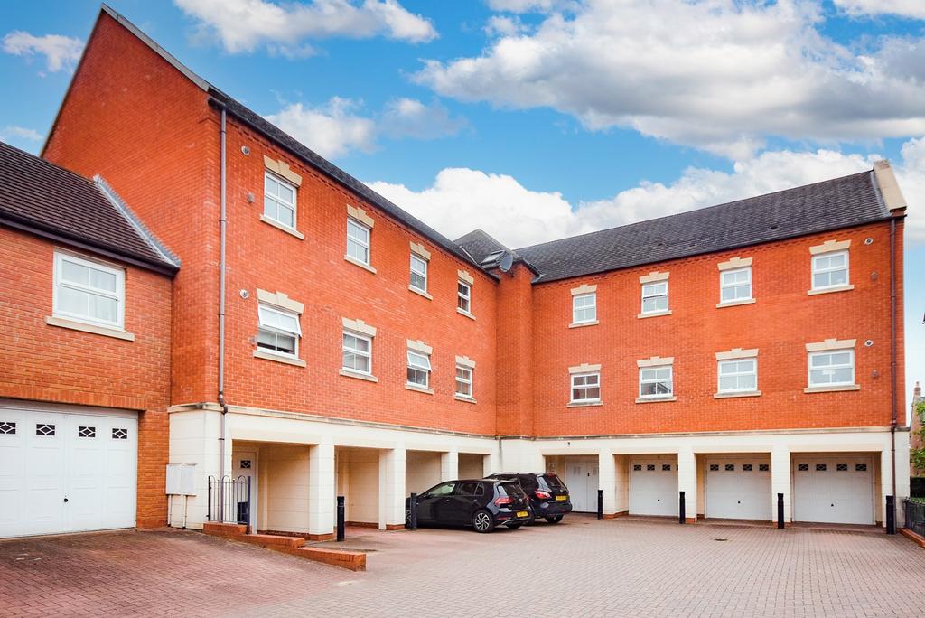 Thacker Drive, Lichfield, WS13 2 bed apartment £195,000