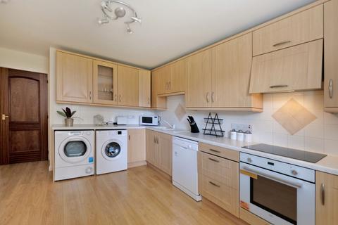 2 bedroom flat to rent, Links View, Aberdeen, AB24